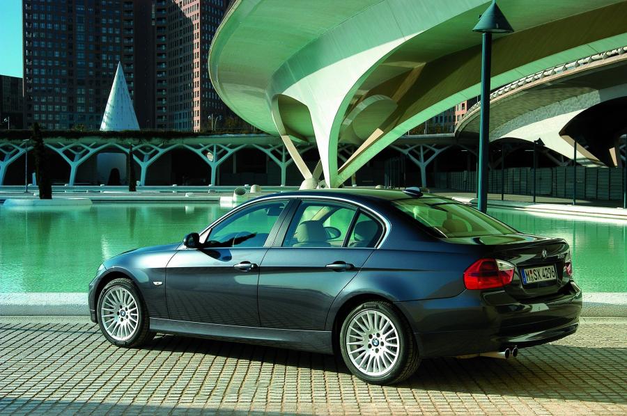  BMW 3-Series 2006 года  (фото 55 из 108)